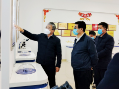河南省副省長：感謝舜宇為當(dāng)?shù)刈龀龅姆e極貢獻(xiàn)！